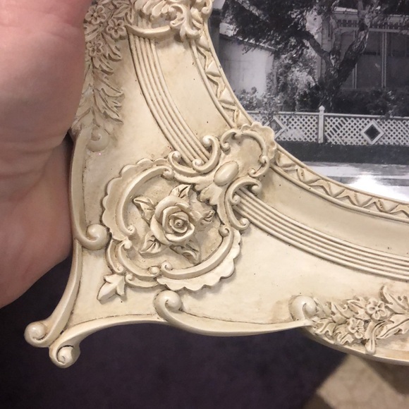 Shabby Chic Photo Frame with intricate details! - Picture 5 of 17